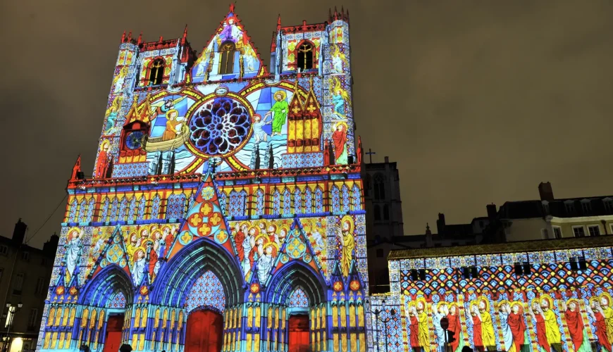 Thắp sáng mùa đông với Lễ hội ánh sáng ở Pháp