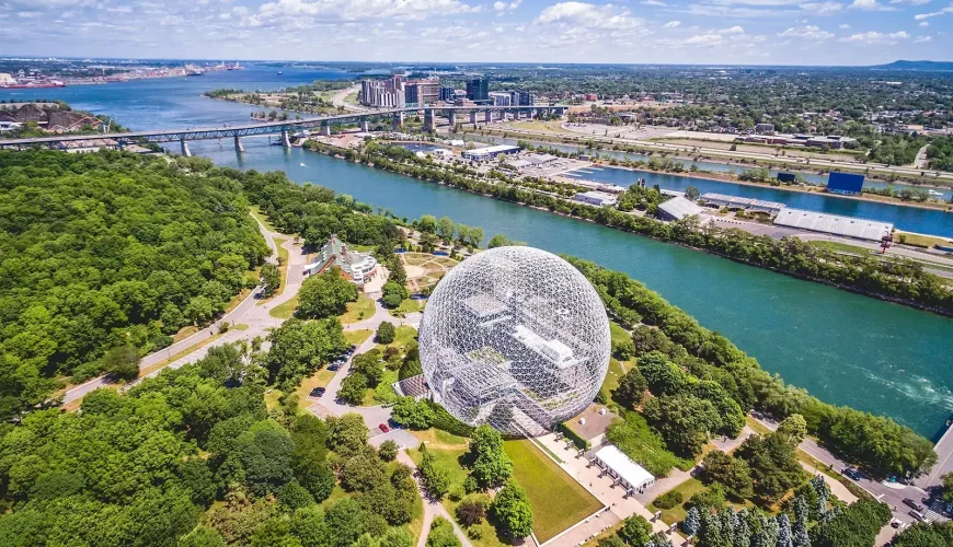 Khám phá những kiến trúc độc đáo và kho báu văn hoá tại Phố cổ Montreal