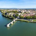 Du lịch Avignon - Thả mình vào khung cảnh lãng mạn và chậm rãi của Pháp