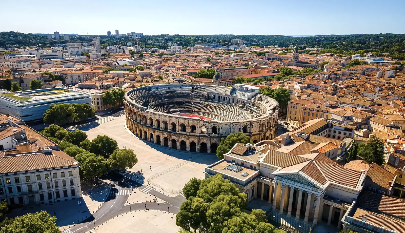 Du lịch Nimes - Hành trình trở về thời đại La Mã cổ điển