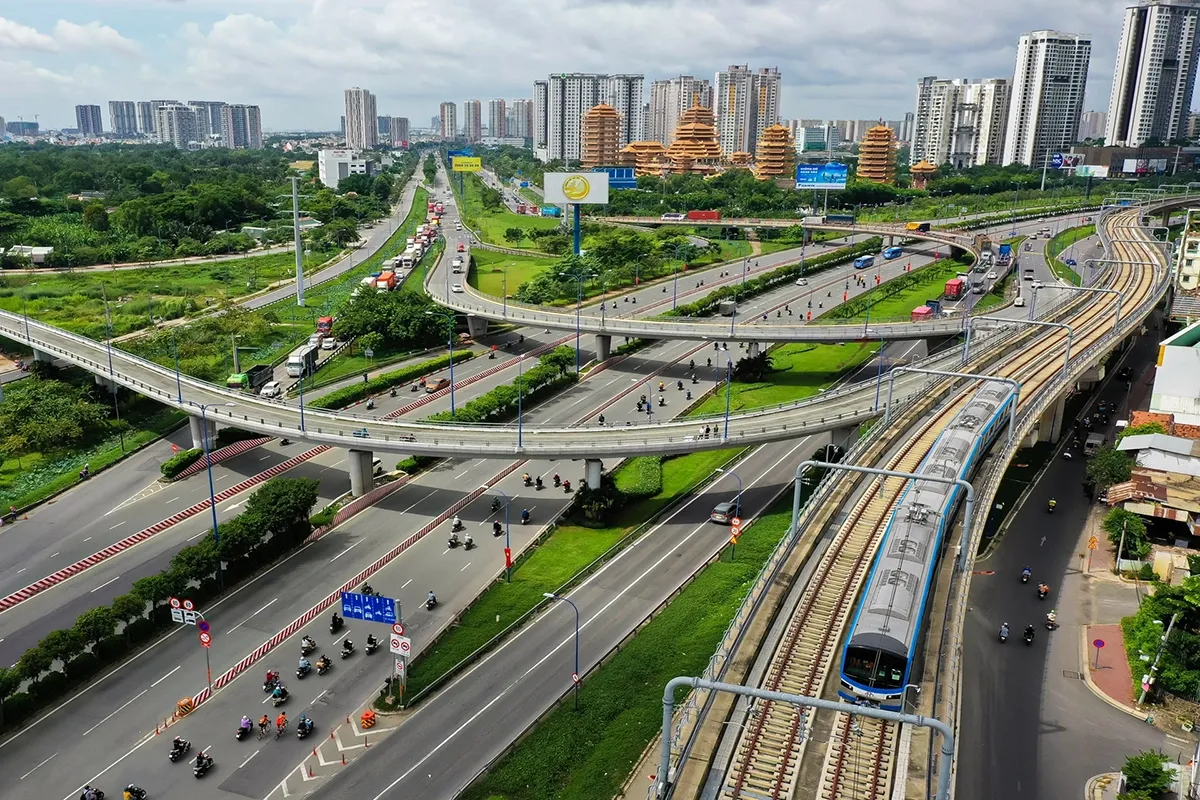 Khám phá tuyến Metro Số 1 trải nghiệm Du Lịch TP.HCM hoàn toàn mới