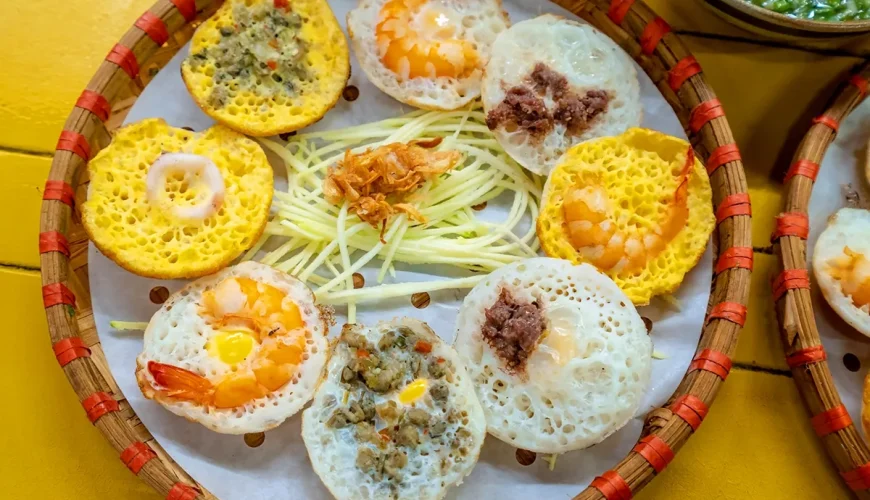 Bánh Căn Đà Lạt thưởng thức hương vị đậm đà xứ Sương Mù